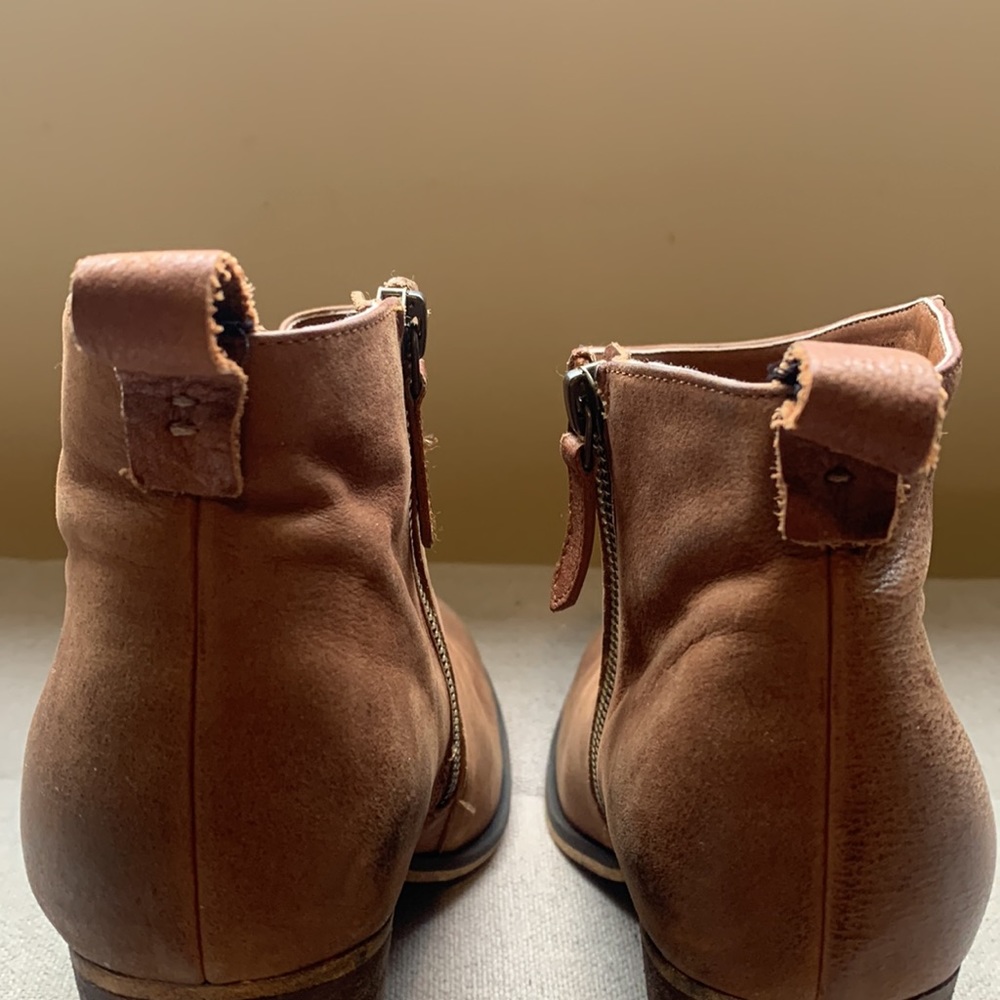 B.P. Women's Brown Block Heel Leather Bootie Size 9.5 - Picture 10 of 15